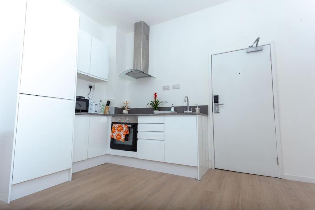 Flat 403 One Bedroom Apartment Birmingham Esterno foto